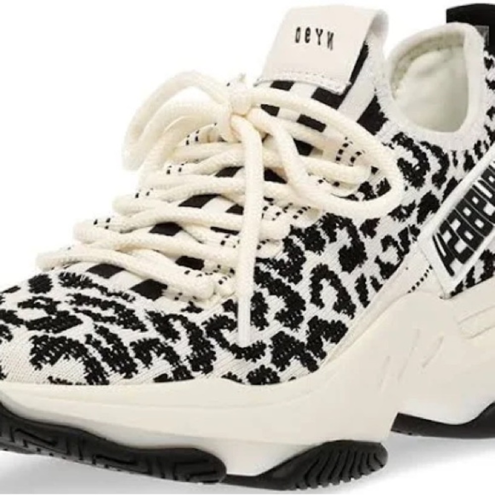 Steve Madden Maxima Leopard Sneaker